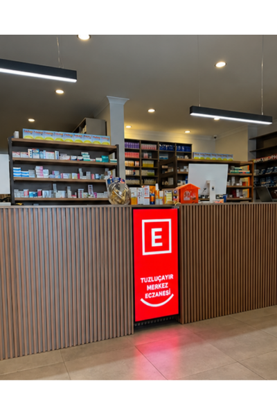 P2.5 Vitrin LED Ekran 64x112 cm Profesyonel Dijital LED Tabela